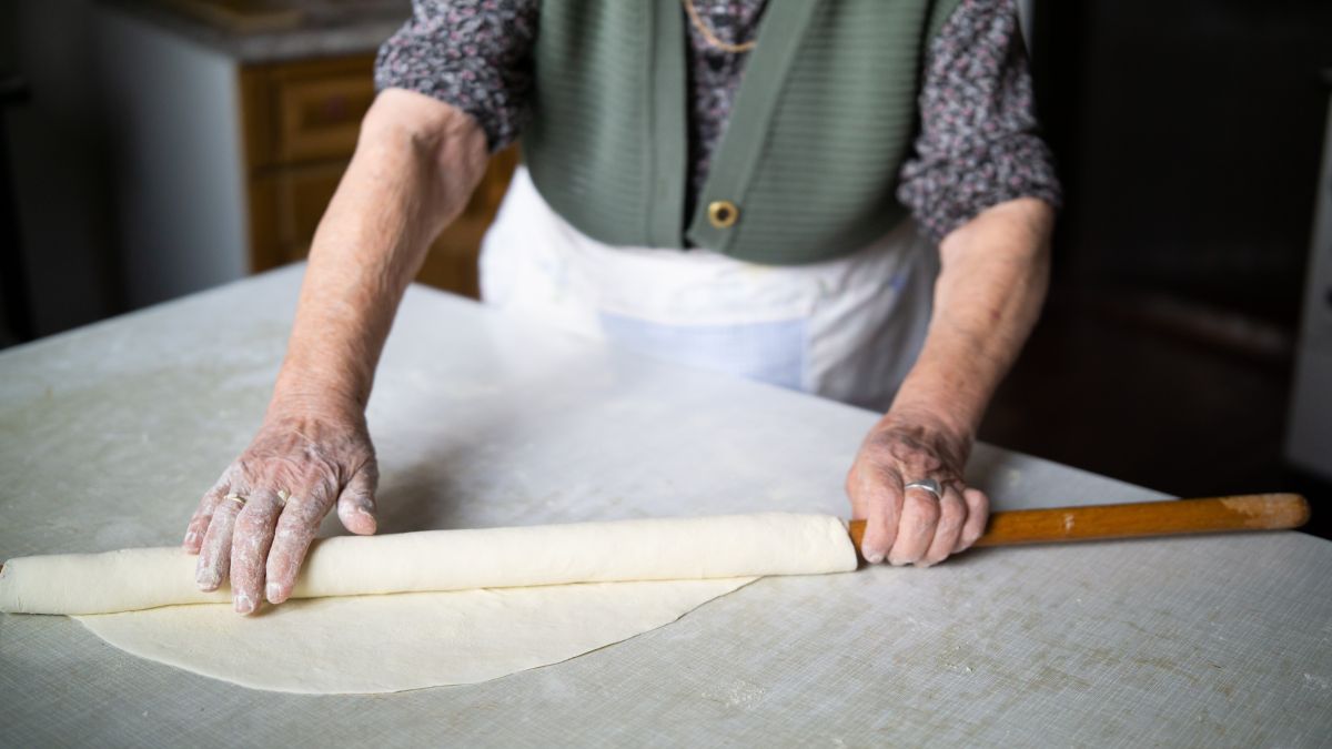 rolling back pie dough